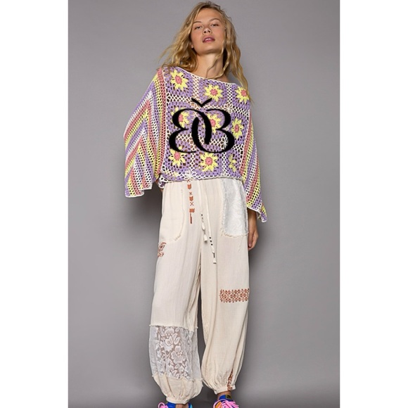 POL Cream Elastic Waist Embroidered Lace Patch Slouchy Joggers - Picture 3 of 12